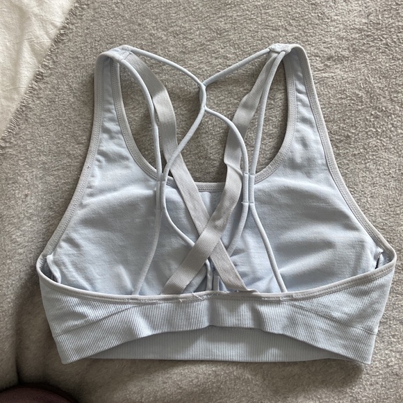 3/$25 ✨ Light Blue Fabletics Sports Bra - XS - Picture 2 of 2